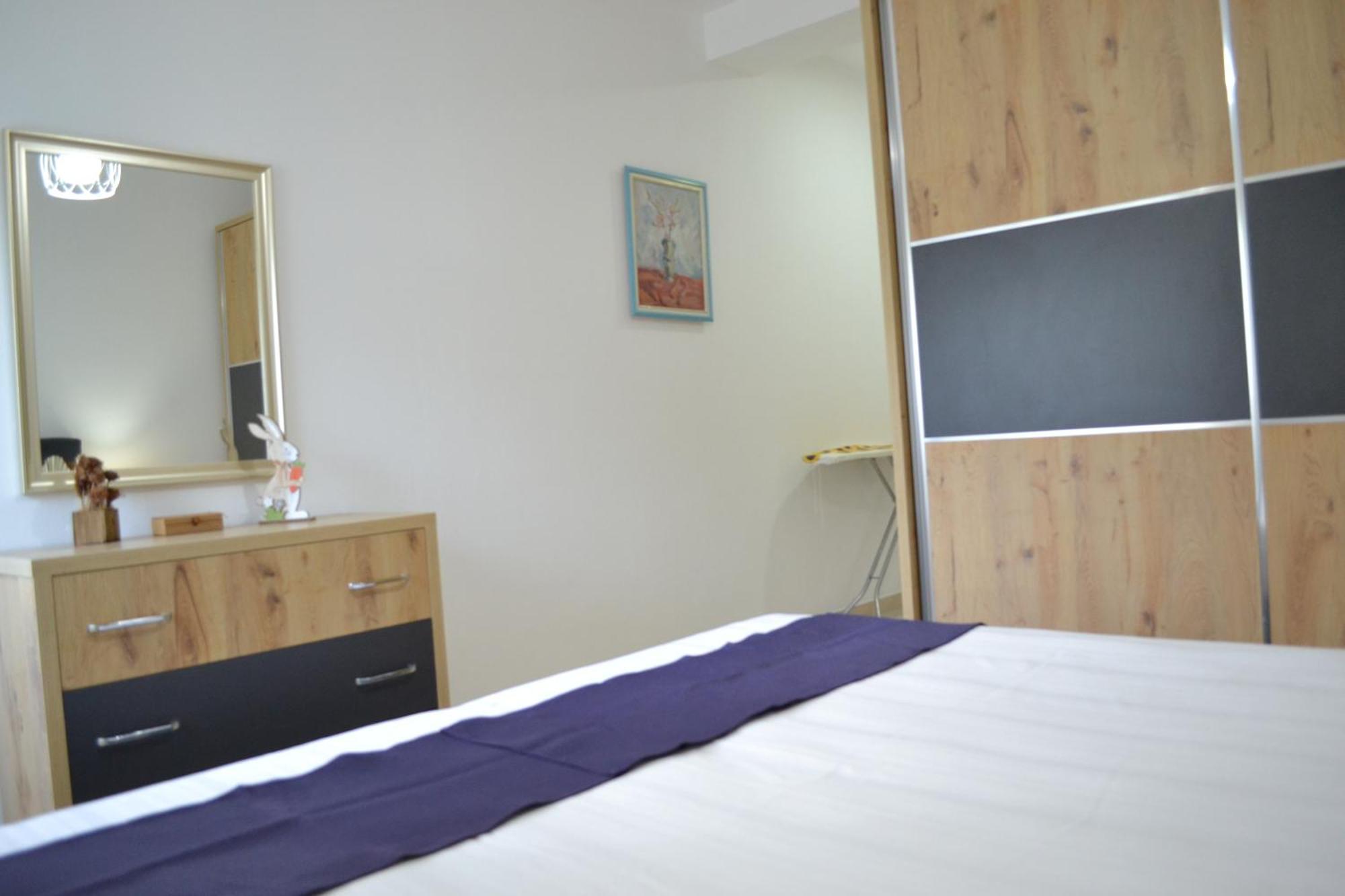 Vlorë Seaview Gateway 2 Bedrooms Apartment & Garage מראה חיצוני תמונה