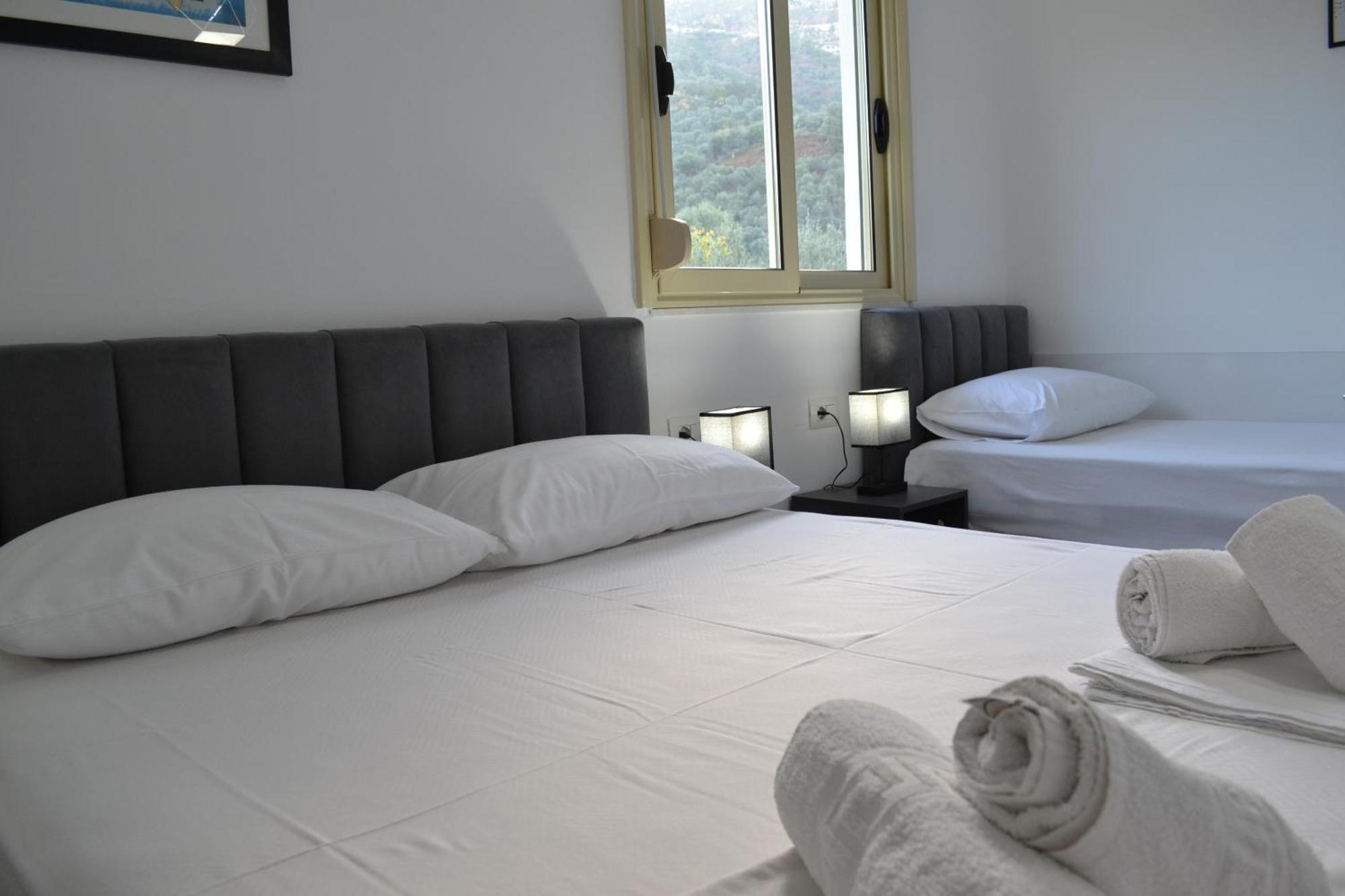 Vlorë Seaview Gateway 2 Bedrooms Apartment & Garage מראה חיצוני תמונה