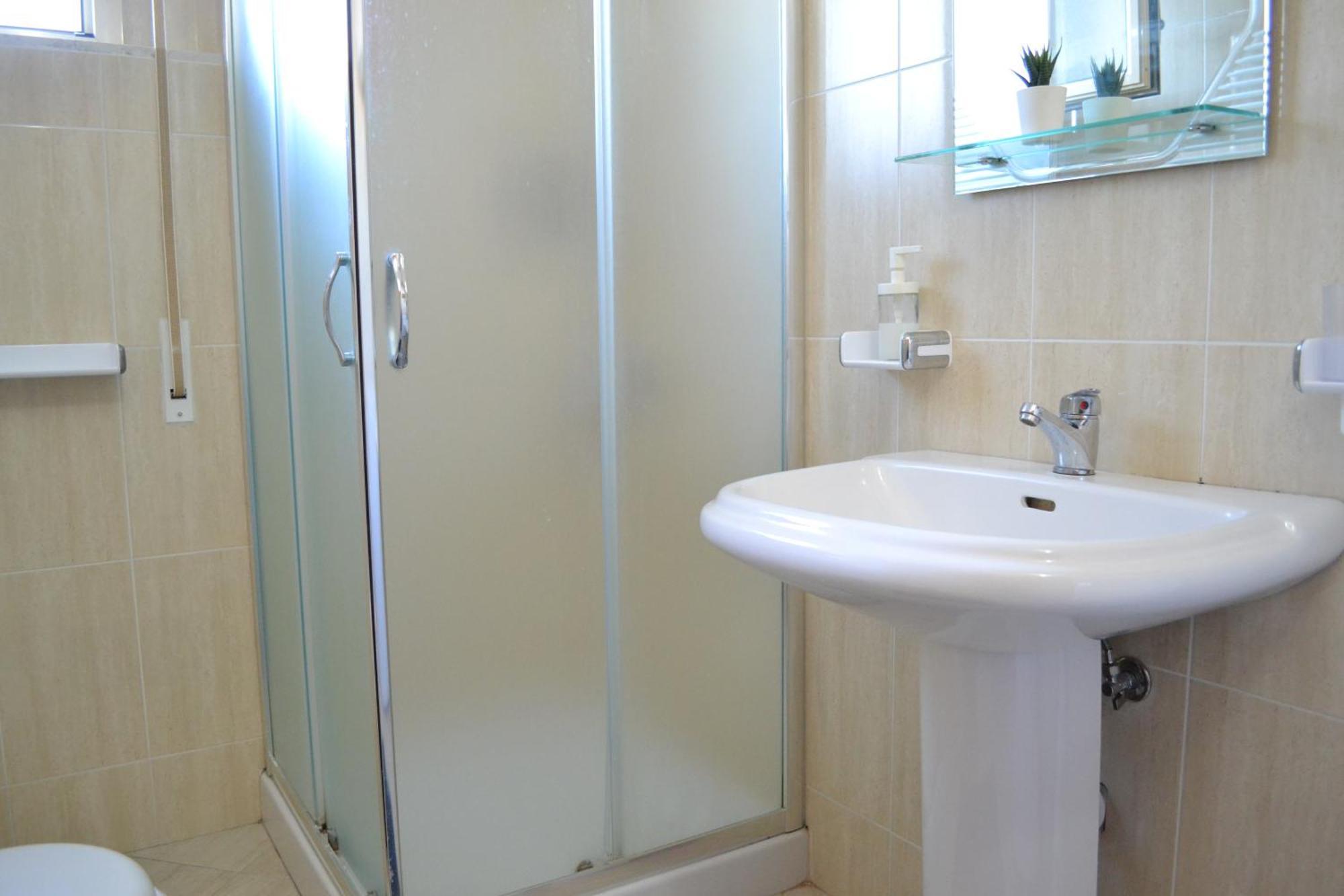 Vlorë Seaview Gateway 2 Bedrooms Apartment & Garage מראה חיצוני תמונה